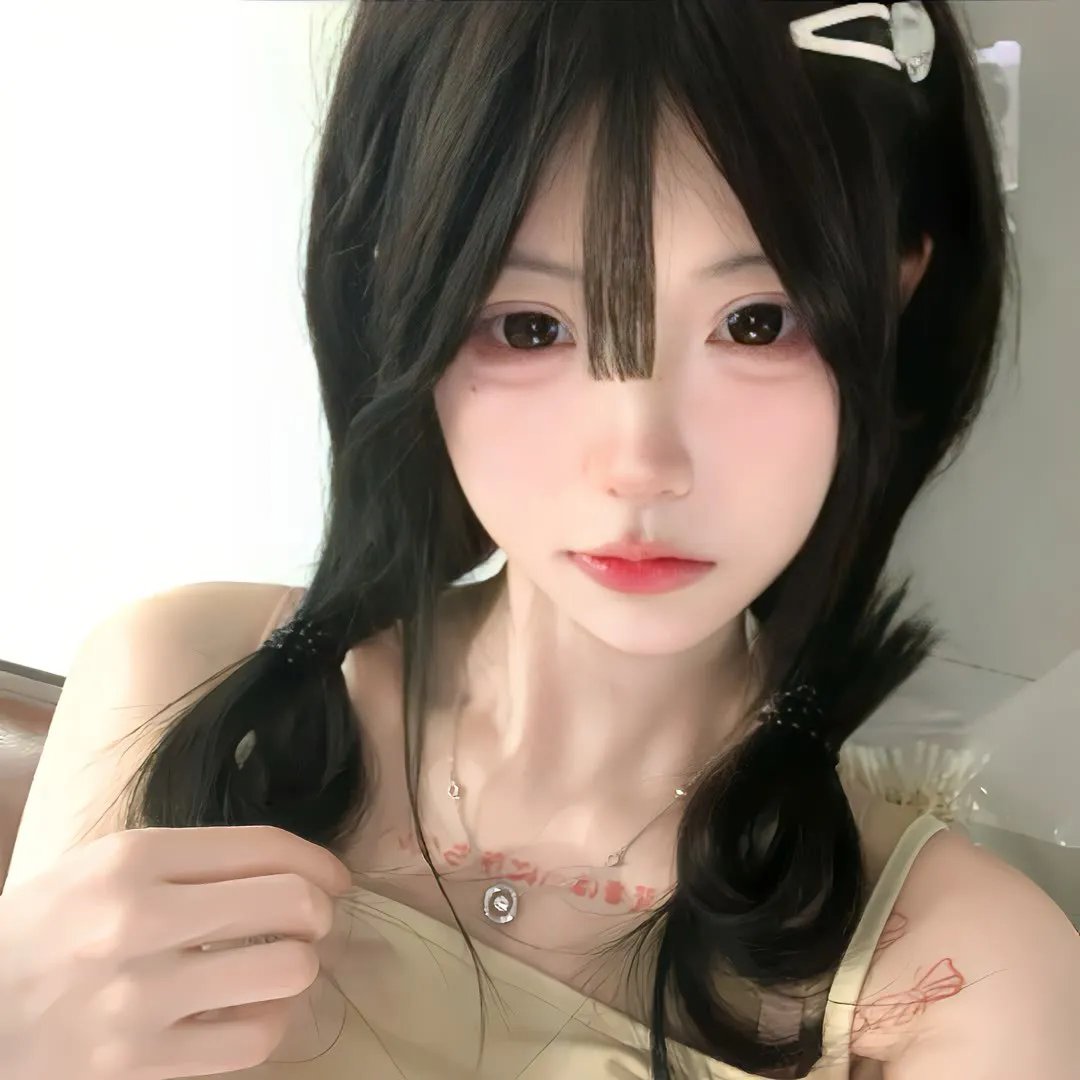 彩象岛的女孩儿